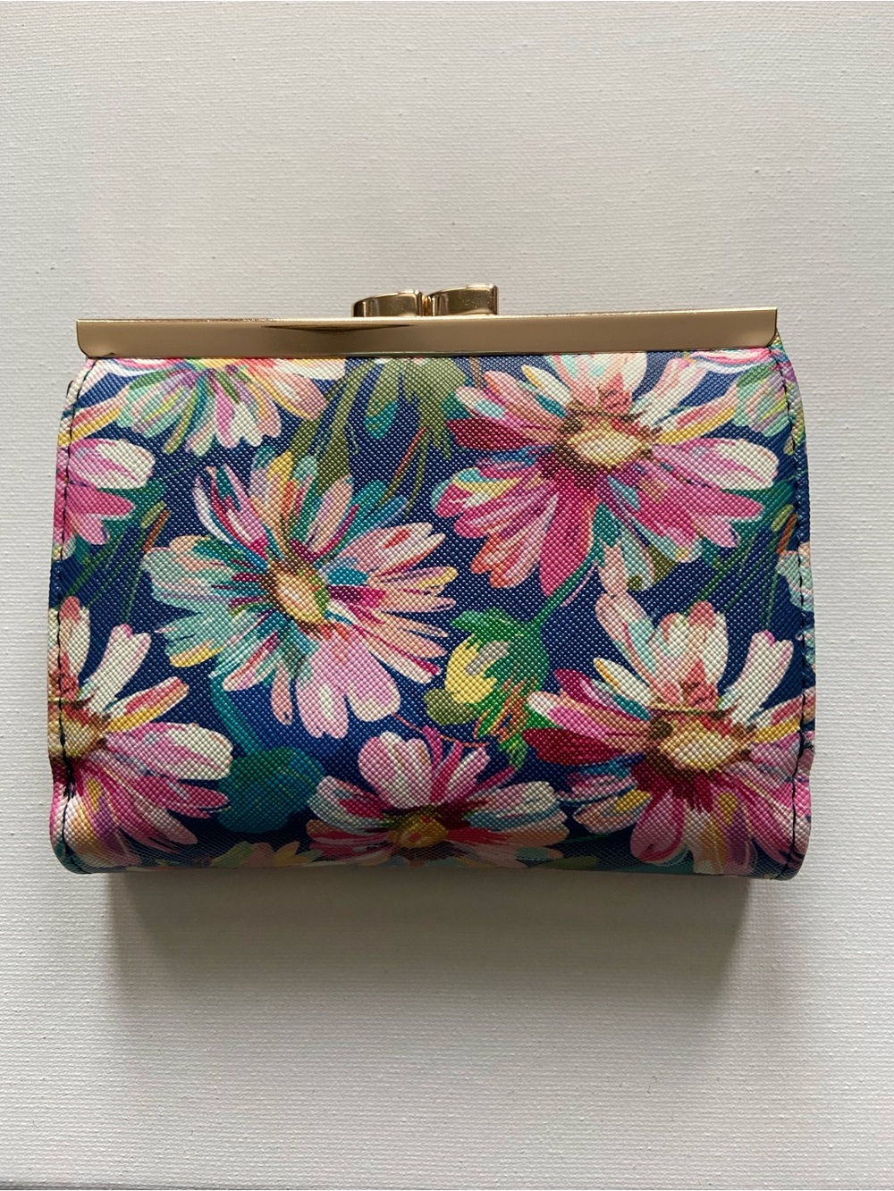 Buxton Floral Kiss-Lock Wallet RFID New
